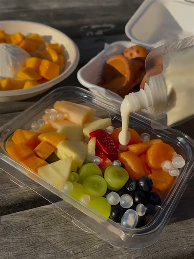 ⇨ Vancouver Eats | Fruit Box ⇦ ————🍓🥭🍦———— (っ◔◡◔)っ ♥ Fresh, Fun & Totally Aesthetic ♥ HAVE YOU EVER ATE A CROC? Well, I did — and it was delicious 😂 Fruit Box is the ultimate spot if you’re craving something fresh, vibrant, and naturally sweet. ✨ What We Tried: • Signature Fruit Box ($16.99) — Perfectly ripe, juicy, and beautifully arranged. Refreshing with every bite. • Sunlit Mango ($20.99) — My fave! Thick, creamy, and bursting with rich mango flavor. It’s literally sunshine in a cup. • C