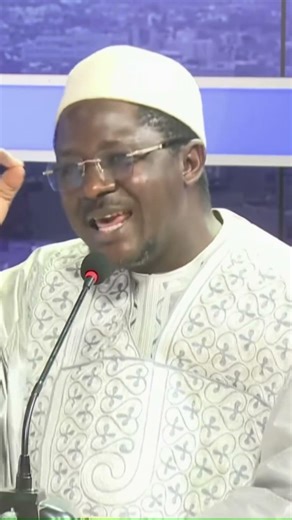 Deputy Cheikh Bara Ndiaye 😁😁