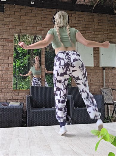 one from the drafts 💕 #shuffle #shuffledance #dance | dance