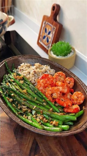 🥣Today's self-disciplined meal Stir-fried asparagus + pan-fried shrimp + rice
