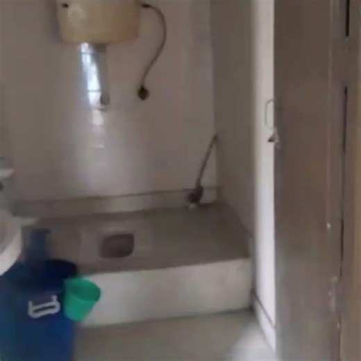 1BHK FLAT FOR RENT 4TH FLOOR WITH TERRACE 12K RENT SHAHEEN BAGH METRO STATION CLNAS.SAH 9911013030