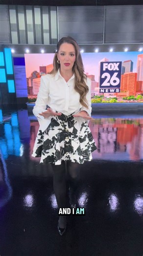 How to Style a News Anchor Look: Rolled Sleeves or Not?