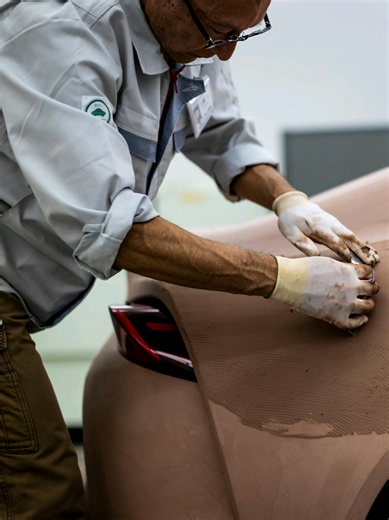 GR Supra clay model: how Toyota clay modelers shape a car