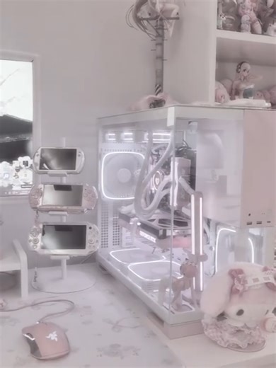 This and no one bothering me ⋆.˚ Waiting on a few upgrades!! New keyboard and monitor frames also a new shelf coming soon 🫶🏻 ──── ୨୧ ──── #pinkpcsetup #coquettegaming #pinkgamingsetup #princesssetup #girlgamersetup cute pink cutecore sanrio pc gaming desk set up