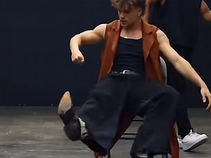 Vik White krump choreography Radioactive Imagine Dragons 最喜欢的狂派元素配上我最喜欢的歌的编舞