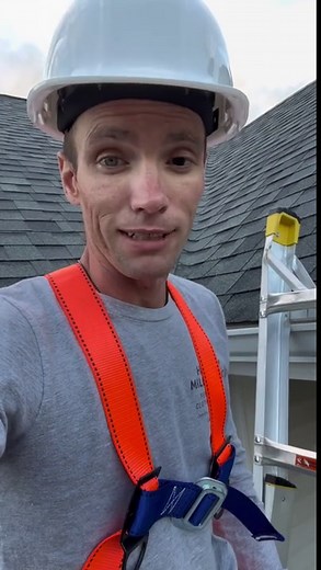 Safety Harness Fall Protection, Full Body Roofing Harness with Shock Absorbing Lanyard, Fall Protection Harness Kit, Construction Harness for Men