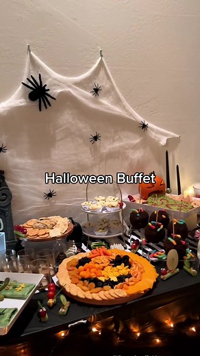 Halloween Buffet Decor Ideas | Easy Spooky Grazing Table Setup