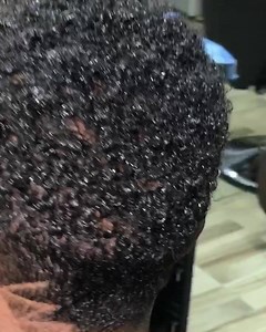 LOOK AT NATURAL HAIR BEING SORTED WITH A AFRICAN STYLIST WITH KENYAN PRODUCTS SIRI HAIR GEL AND SIRI EDGE GEL FOR THE SIDES AND BACK ALL THIS PRODUCTS ARE IN ALL BESTLADYSHOPS SHOP AND CARREFOUR SUPERMARKT CALL US FOR THE CUT 0712888142 utapenda tu | Tony Airo