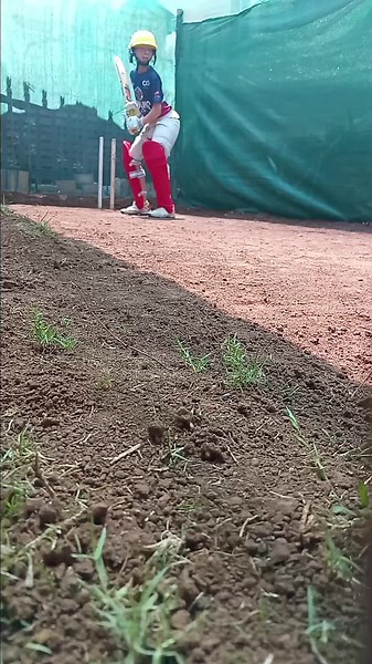 Zhaun battling a little early in the session today 🏏💪 #coachkyle #cricketlover #cricketfan #cricketcoach