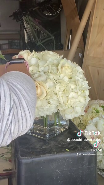 Expert Flower Arranging Tips for Corporate Events and Weddings