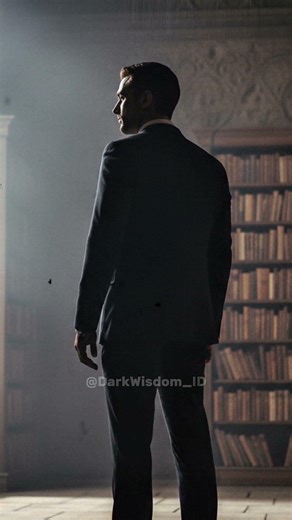 How to Destroy an Insult Without Saying a Word