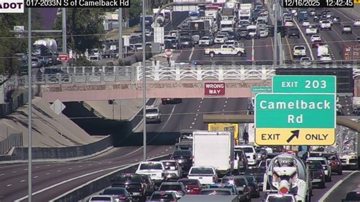 1 dead, others injured after car crash on Interstate 17 in Phoenix