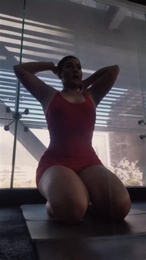 Se va el 2025!!! El último entrenamiento del año ❤️. Espero seguir con la misma disciplina, constancia y energía para construir el cuerpo de mi sueños, pero sobre todo fortalecer mi mente, porque el ejercicio me ha dado claridad mental, me ha levantado el ánimo en momentos difíciles. Gracias por un año más de vida, de salud y paz✨️ | Gabriela Torres