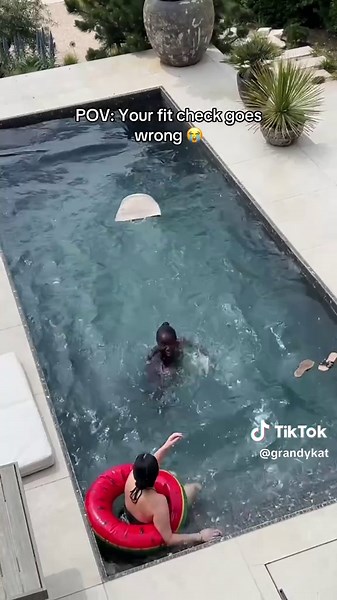 Hilarious Fit Check Fail That Will Make You Laugh