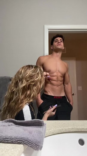 Abs Contouring Makeup Tutorial: Enhance Your Six Pack with Makeup