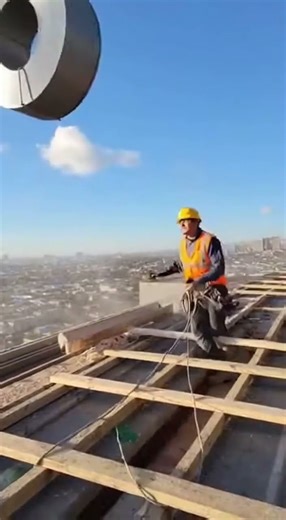 Engineers Assess Damage After Multi Point Scaffold Support Failure