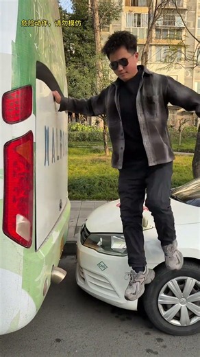 My car is stuck, veteran drivers from Sichuan and Chongqing share a clever trick!