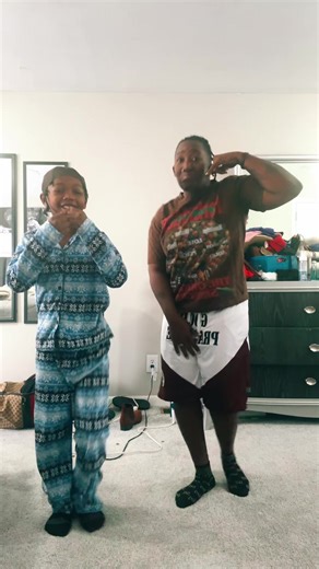 domon8her (@domon8her)’s videos with 12 Days of CHRISTmas - DOMon8HER