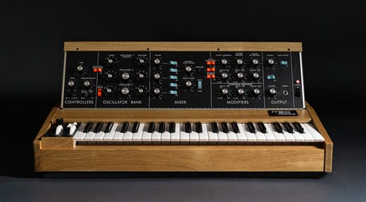 Bob Moog Tribute Edition Minimoog Model D: Striking Limited Edition in Honor of Bob Moog - gearnews.com