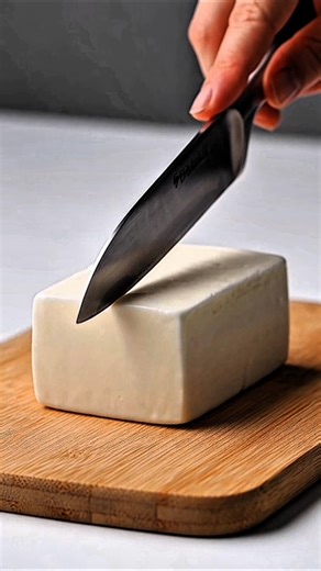 Cutting dry soap strips on the table. #soapcarving #SoapHacks #satisfying #Asmr #shorts