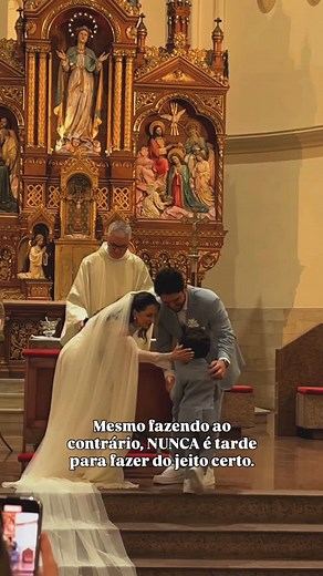 Isabela Mergh on Instagram: "Que bom que você já existia, meu amor! Que bom você estava lá!"