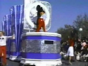 Tokyo Disneyland Day Parade 1986 Apr 12 1/2