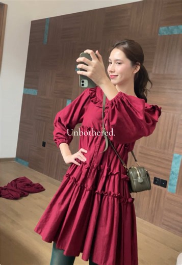 When you stay focused, even when things are happening in the background. #workday #studio #foryoupage #productivity #contentcreator