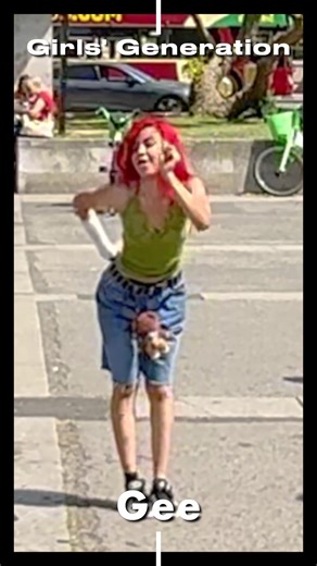 Girls' Generation 'Gee' Fancam from K-Pop Dance Event