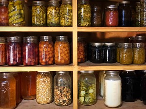 Building Up A Long-Term Food Storage Supply