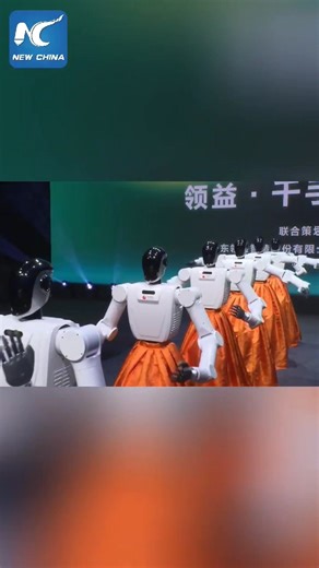 Watch as Chinese humanoid robots gracely perform the thousand-hand Bodhisattva dance, with 3D vision and seven-axis dual-arm coordination. #humanoid #robots #HumanoidRobots #ChinaTech | XinhuaNet NA