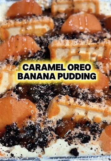 The combo you didn't know you needed! Oreo/Caramel Personal Pan Banana Pudding😋🔥🍌 ORDER NOW — (Friday–Monday) pickup! Custom Banana Pudding (with or without bananas!) Menu: 🍌 $10 per serving 🍌 $25 personal pan 🍌 $45 whole pan — 2–3 days notice 🍌 $95 catering pan — 2–3 days notice Pickup or $5–$10 delivery (in the city) Uber Package available! SPOTS FILL FAST. FIRST COME, FIRST SERVE. PITTSBURGH, PA📍 • • • • • #bestbananapudding #bananapuddin #oreobananapudding #caramelbananapudding #cust