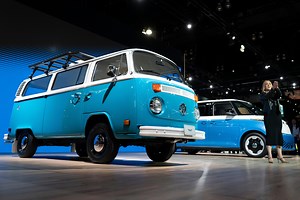 1977 VW bus, nearly destroyed in LA fires, gets new life