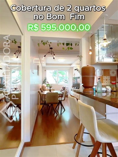 Cobertura de 2 quartos no Bom Fim! Linda e aconchegante cobertura, totalmente reformada! No primeiro andar fica o living para 2 ambientes, cozinha americana integrada a área de serviço, 2 quartos e banheiro social e no segundo, uma sala ampla e envidraçada com acesso a sacada em