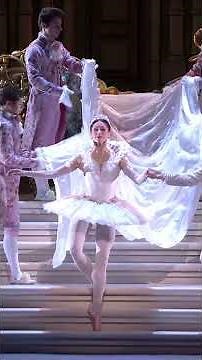 Cinderella's Entrance to the Ball #TheRoyalBallet #Cinderella #FrederickAshton #RoyalBalletAndOpera