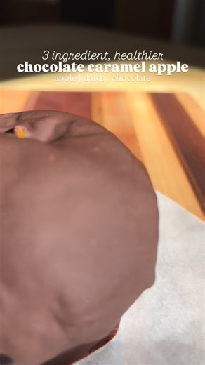 3 Ingredient Chocolate Caramel Apple🍎🍫 Love chocolate caramel apples but want an easier, healthier version? These chocolate date caramel apples are naturally sweet, super simple to make, and absolutely delicious! Recipe in the comments! #caramelapple #chocolatecaramel #falldesserts #refinedsugarfreetreats #vegandesserts #3ingredients #chocolateapples | The Bigley Basics