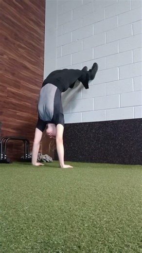 1st day progress of scorpion handstand