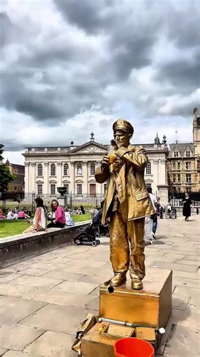 How London Levitating Goldman Statue Shocks the streets |Full Performance Unmasked.