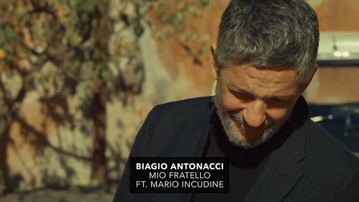 Biagio Antonacci riunisce Beppe e Rosario Fiorello nel nuovo video di "Mio fratello" con Mario Incudine, diretto da Gabriele Muccino official! 🙌 → http://vevo.ly/WT4jCx | Vevo