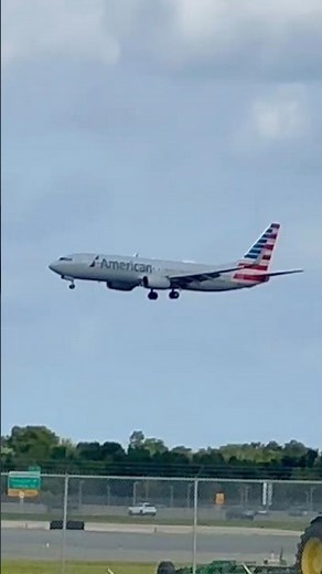 Smooth American Airlines 737-800 Landing at Orlando International Airport (MCO)