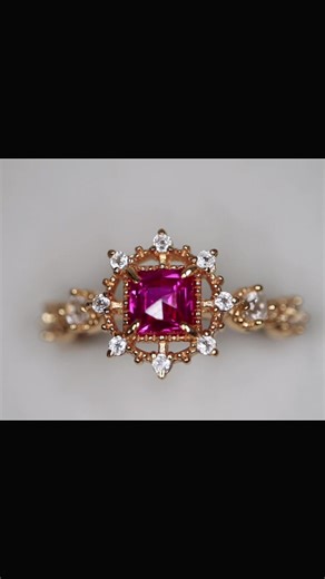 Ruby/Rubin Ring, A vibrant ruby shines at the heart of the ring, glowing with a deep crimson hue that symbolizes passion, love, and timeless devotion 🎁 💝 #ruby #rubin #ring #damenfashion #schmuck