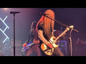 Jerry Cantrell Surprises Seattle – Powerful Live Debut of “Throw Me a Line”. 4K