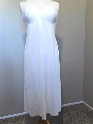 Full Slip, White, Nylon, Vanity Fair, Size 36, Minimal Lace, Made in USA - Etsy