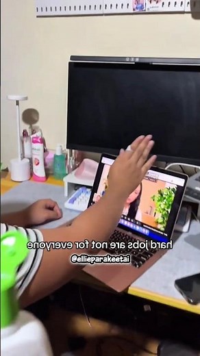 Teacher Got Fooled in Seconds 😂 #shortsvideos (Source - @ellieparakeetai)