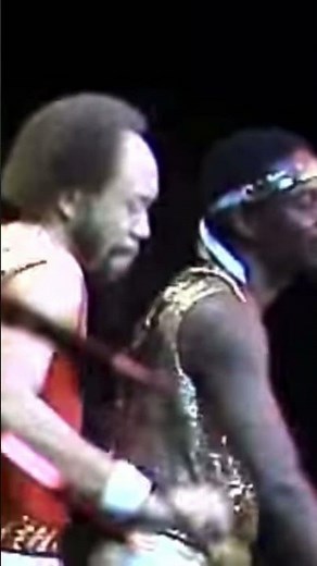 Earth, Wind & Fire performing keep your head to the sky/devotion, good music, good vibration