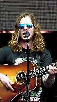 Billy Strings on Doc Watson's Way Downtown #bluegrass #flatpicking #worldbluegrassday