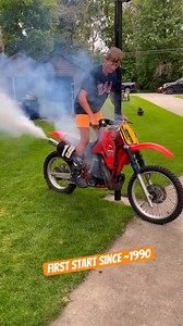 🔥Classic! 1985 Honda CR500 - first start since about 1990. #dirtbike #motocross #enduro #2stroke #mxgp #fblifestyle #Cr500 | Mike's Bike77