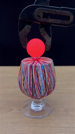 1000℃ Hot Metal Ball VS Rubber Band#satisfying#foryou#experiment | rubber band ball