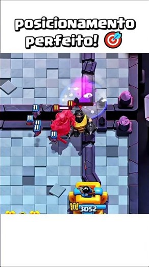 Perfect positioning 🎯 #clashroyale #cr7 #babifreitas