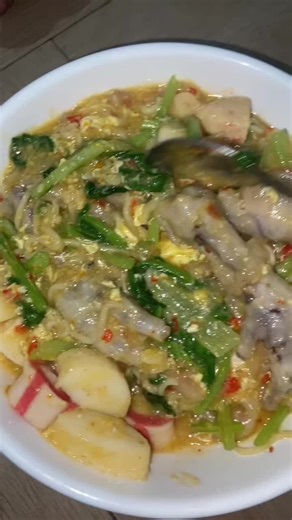 Makan mlm nya kita masak seblak 😋 #fyp #seblak #masakseblak #foryou #