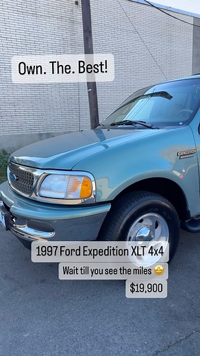 VantageAutoCollection on Instagram: "The ultimate 90’s family ride! This 1997 Ford Expedition XLT 4x4 has under 35k miles and is absolutely mint! 5.4 Triton V8 powers this proper full sized body on frame SUV. Who had one growing up?! No rust and an awesome color. $19,900 owns it before she’s sent to auction. Share with the friend who needs it!"